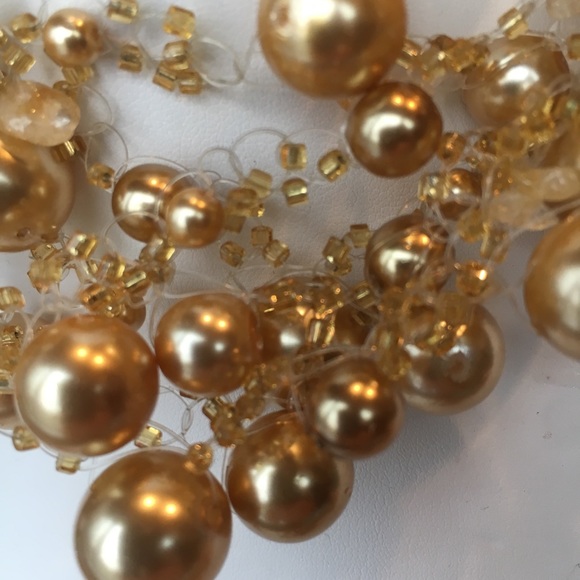 Gold beaded lightweight chocker necklace - Picture 2 of 3